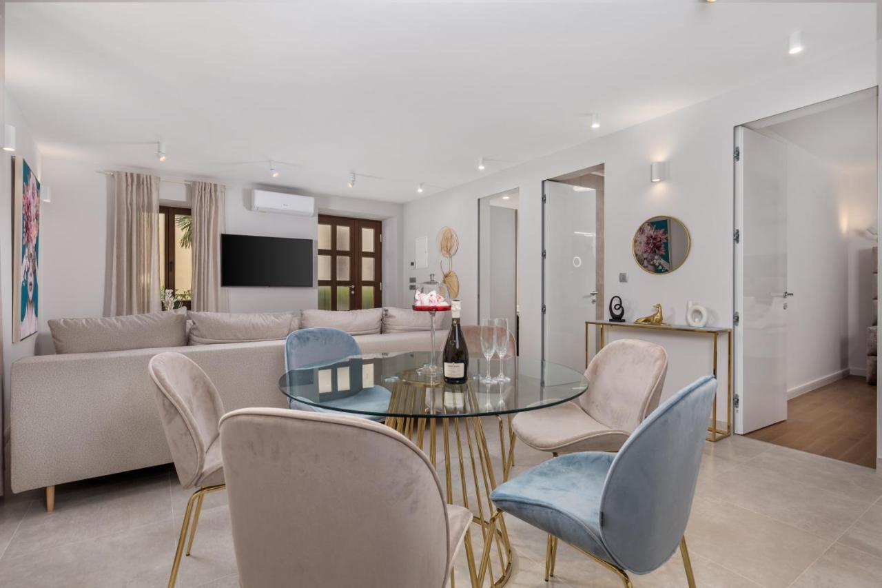 Apartmani Dogas Crikvenica Bagian luar foto