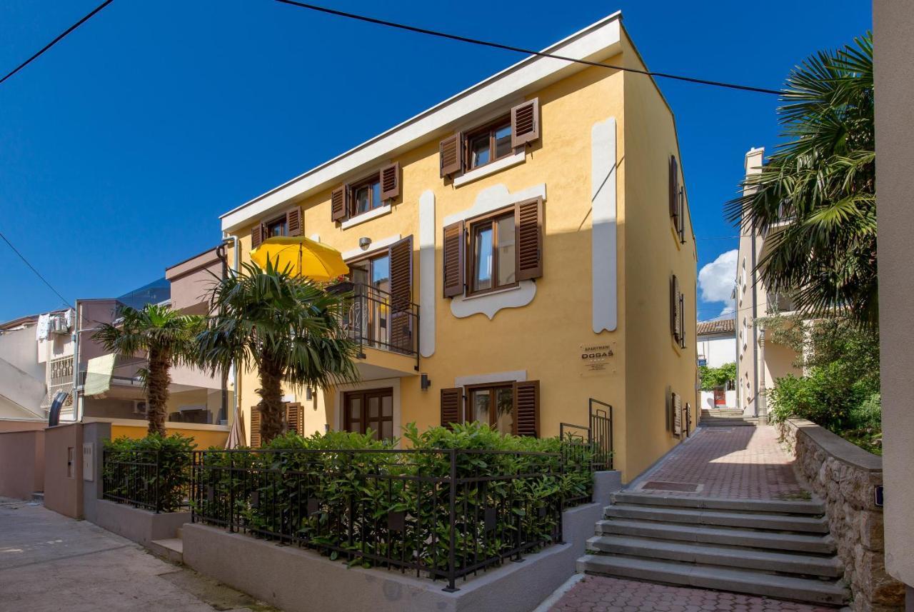 Apartmani Dogas Crikvenica Bagian luar foto
