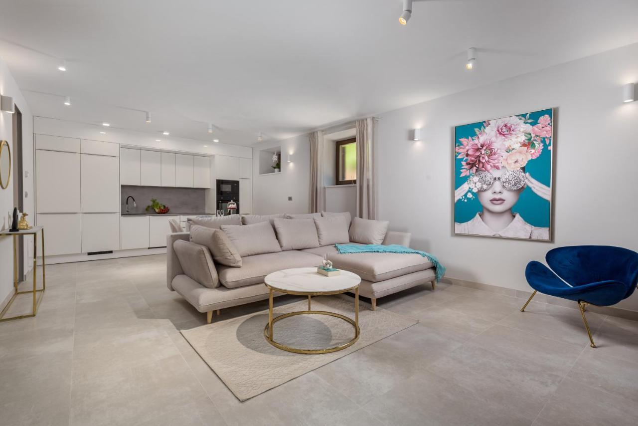 Apartmani Dogas Crikvenica Bagian luar foto