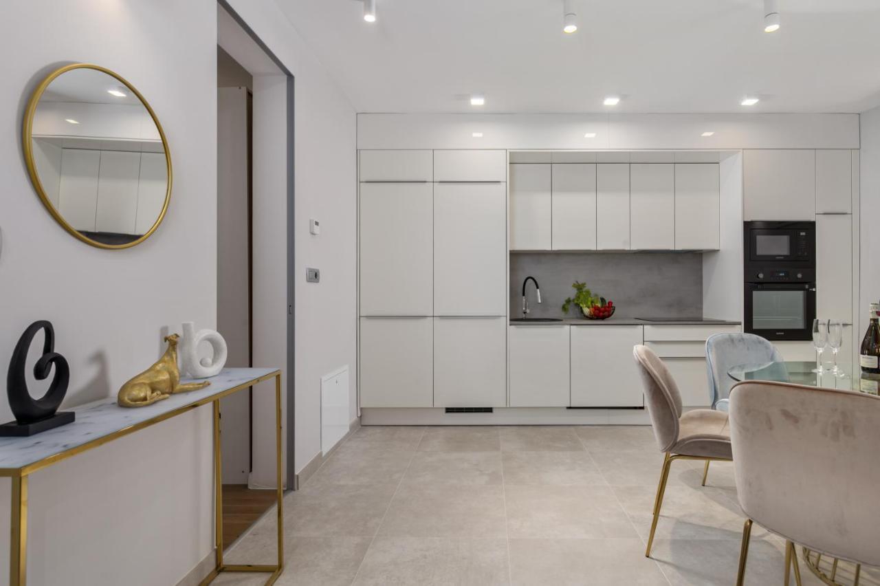 Apartmani Dogas Crikvenica Bagian luar foto