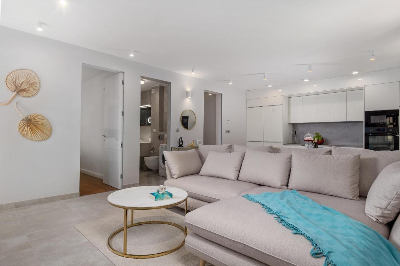 Apartmani Dogas Crikvenica Bagian luar foto