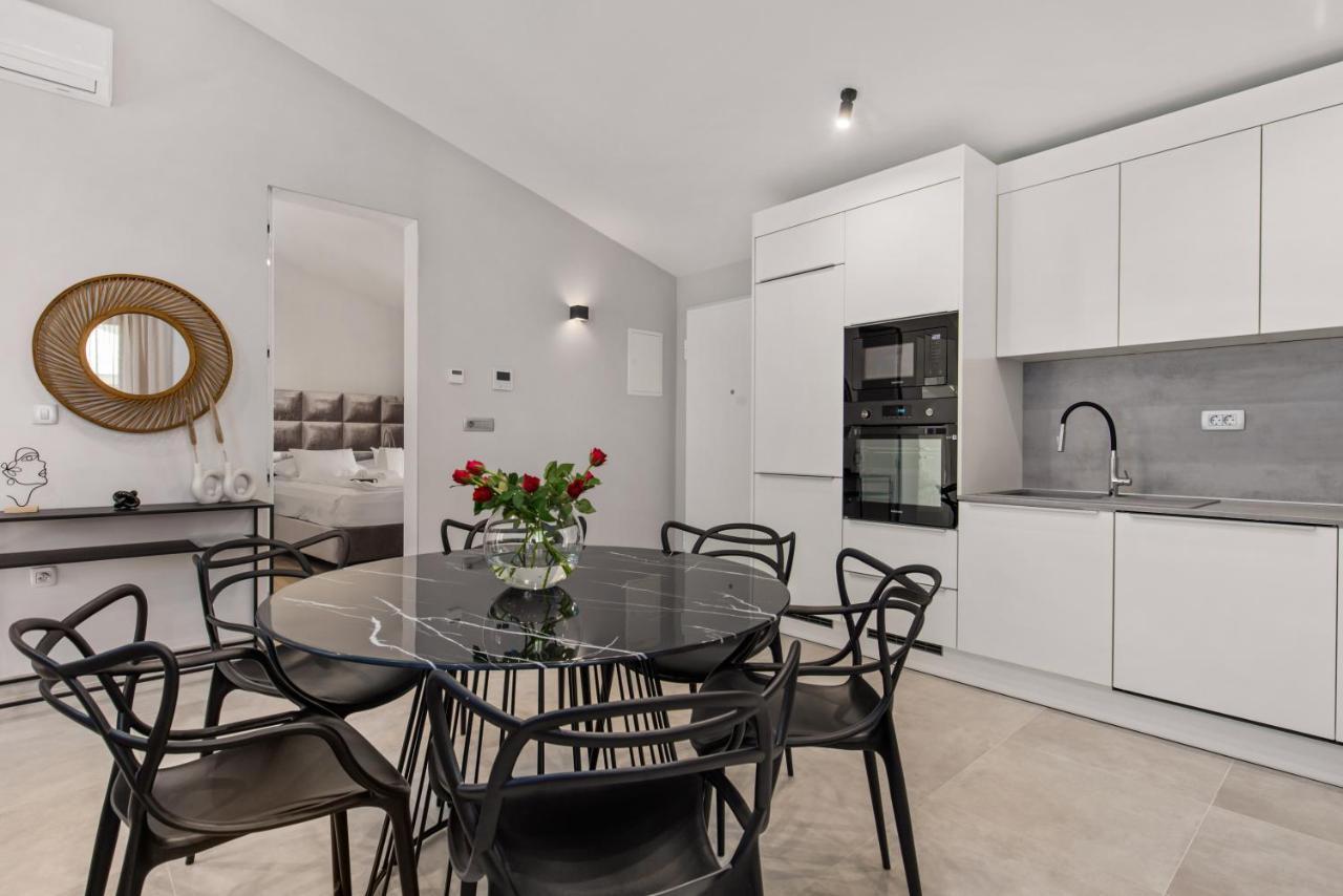Apartmani Dogas Crikvenica Bagian luar foto