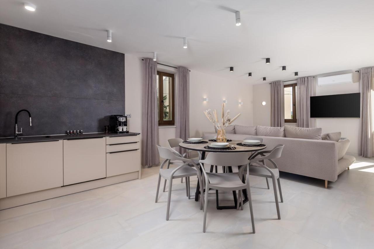 Apartmani Dogas Crikvenica Bagian luar foto