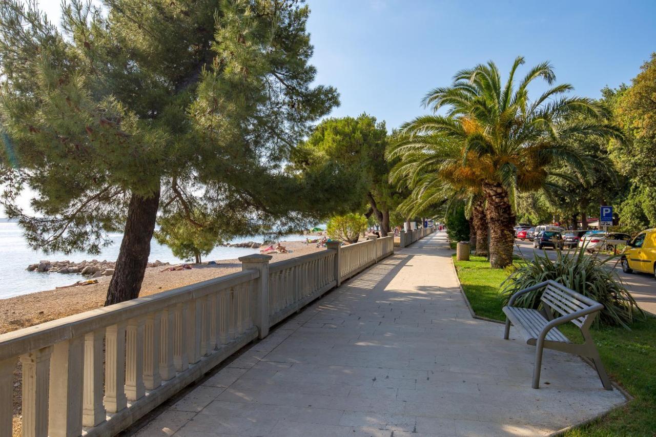 Apartmani Dogas Crikvenica Bagian luar foto